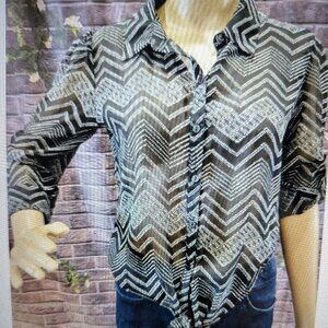 SIZE S NOBO Women's Black Gray Crochet Back Blouse (LOOK AT THE BACK) INVPV167